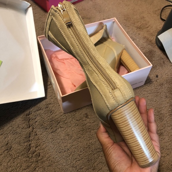 Corkscrew Booties - Picture 2 of 3